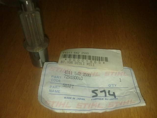 TAHRİK DİŞLİ ŞAFTI BT 106 (DİŞLİ MİLİ)